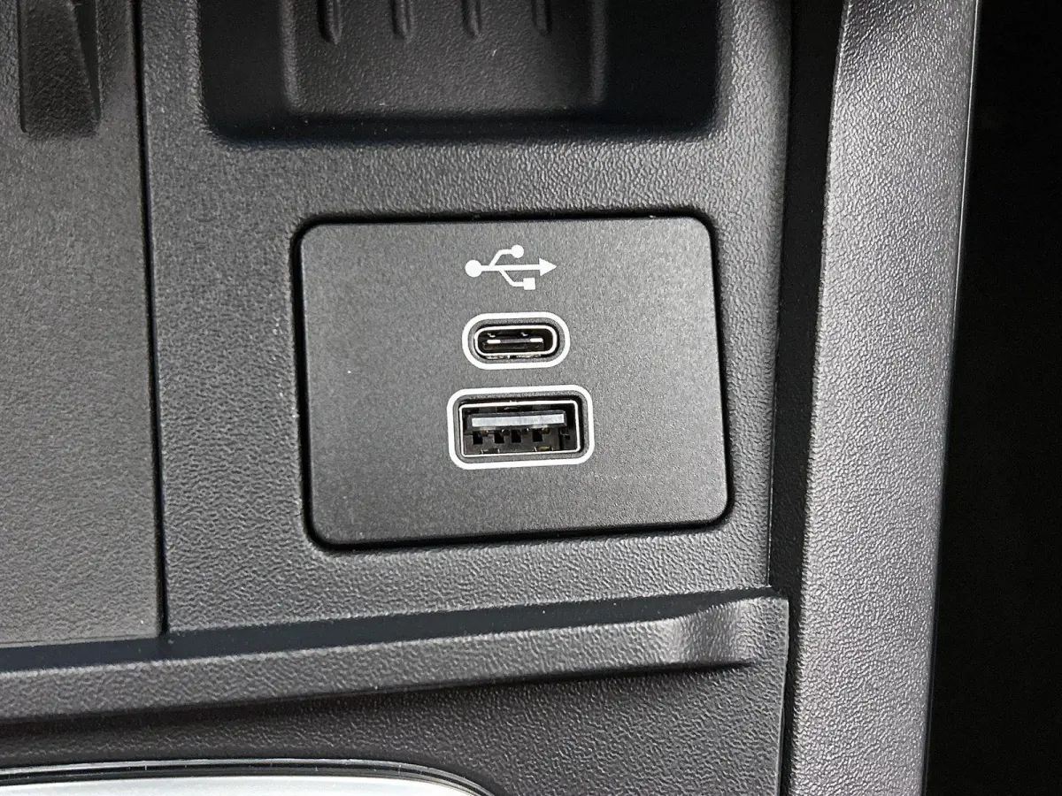 1.0 EcoBoost ST-Line | Winter Pack | Comfort Pack | Camera | Carplay / Android