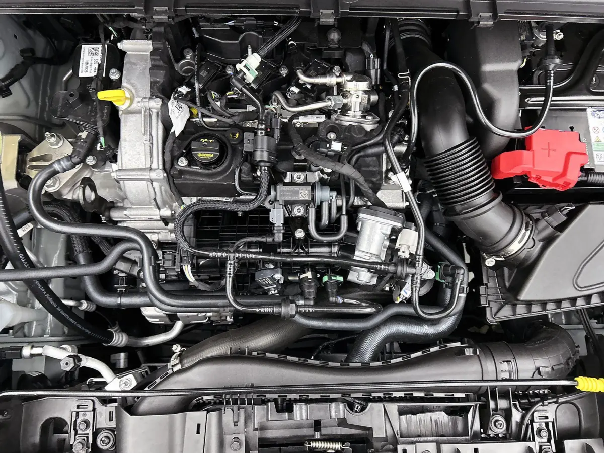 1.0 EcoBoost ST-Line | Winter Pack | Comfort Pack | Camera | Carplay / Android