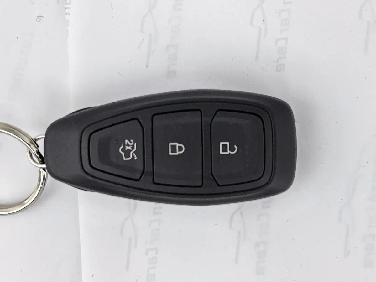 1.0 EcoBoost ST-Line | Winter Pack | Comfort Pack | Camera | Carplay / Android