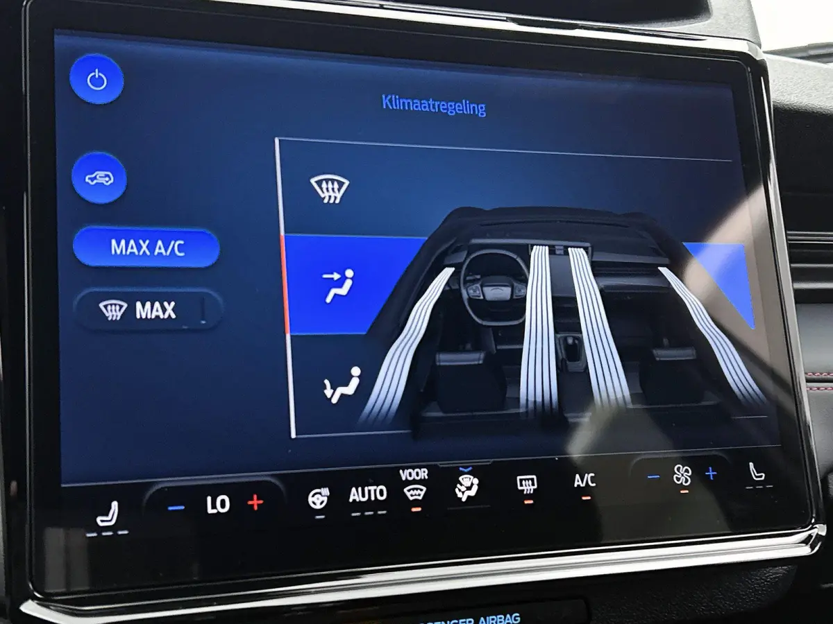 1.0 EcoBoost ST-Line | Winter Pack | Comfort Pack | Camera | Carplay / Android