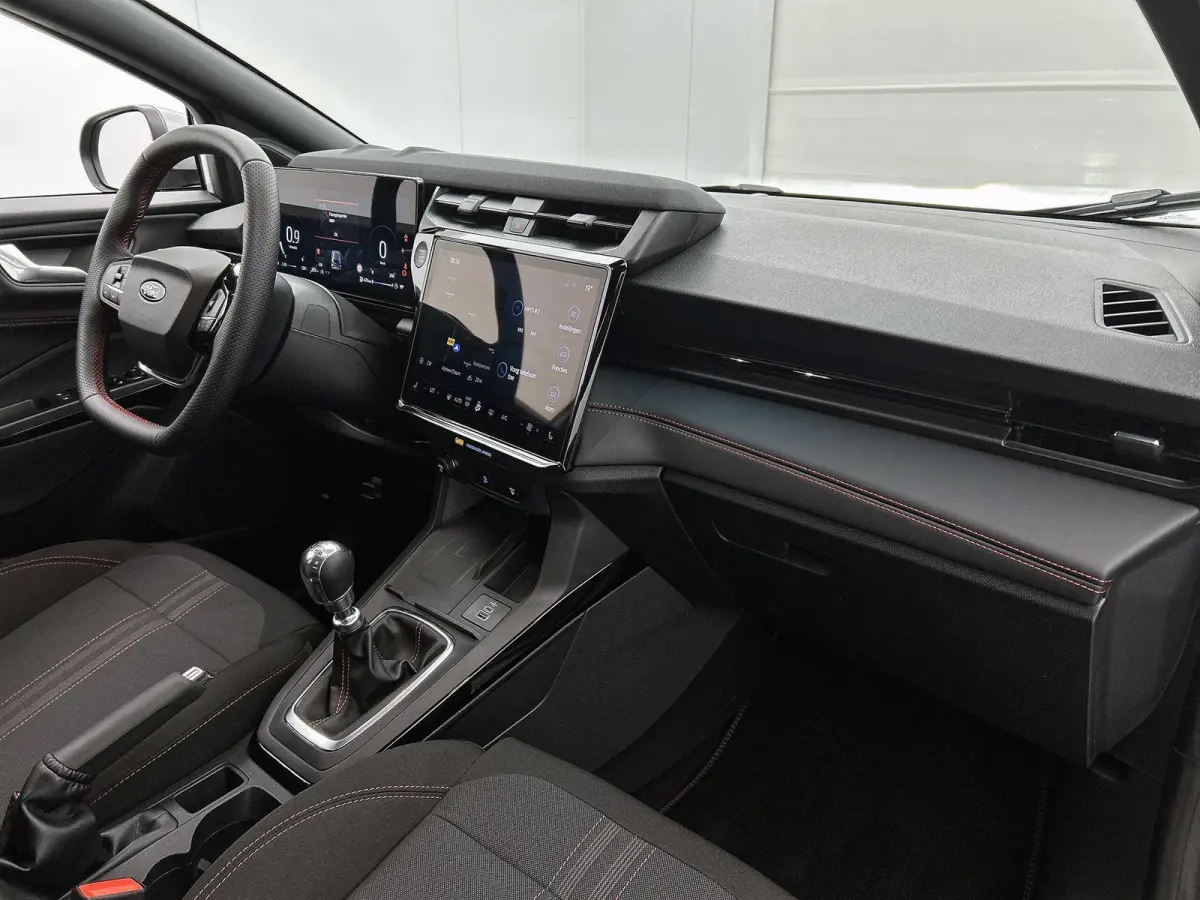 1.0 EcoBoost ST-Line | Winter Pack | Comfort Pack | Camera | Carplay / Android