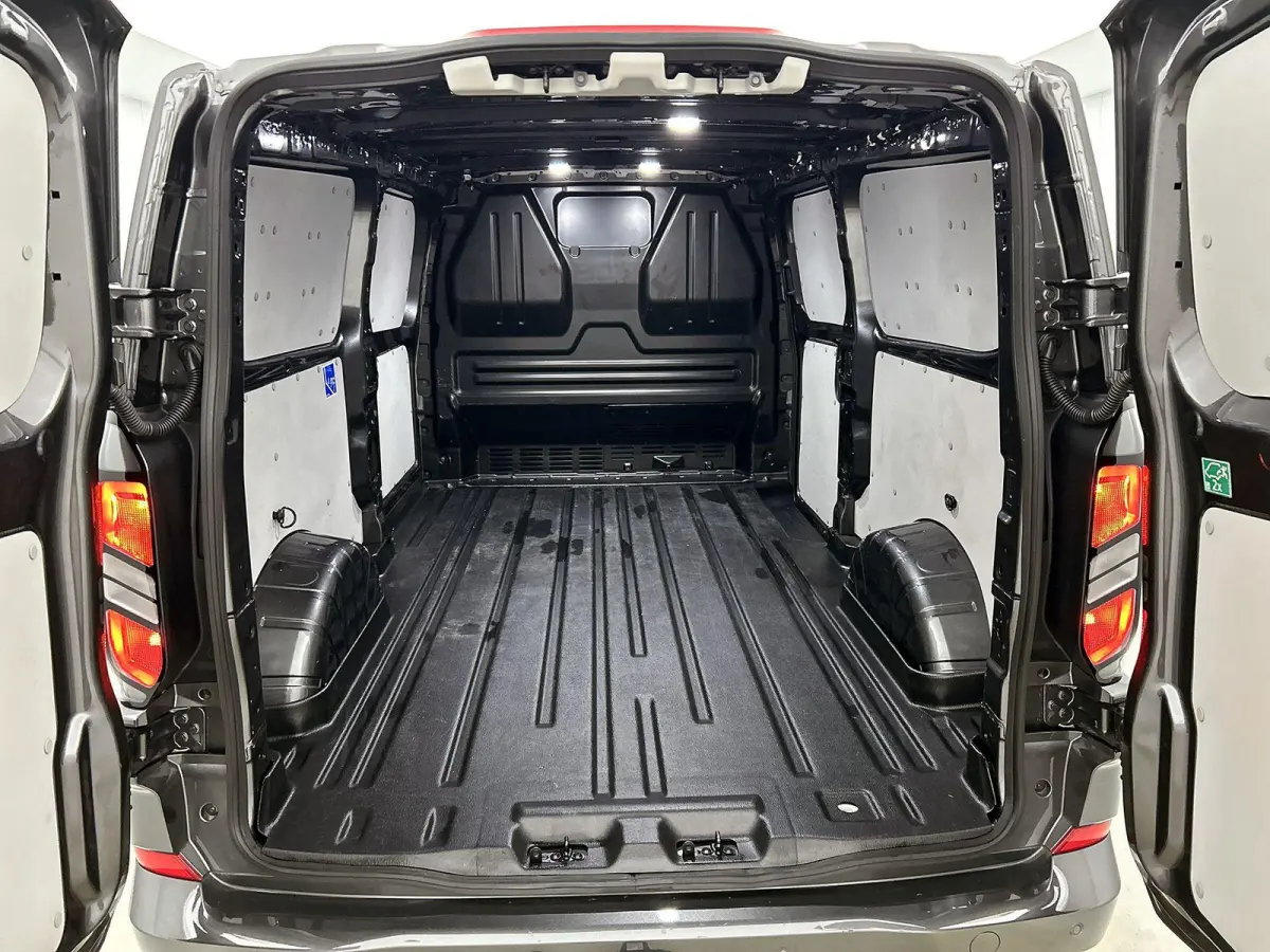 300 2.0 TDCI L2H1 Limited