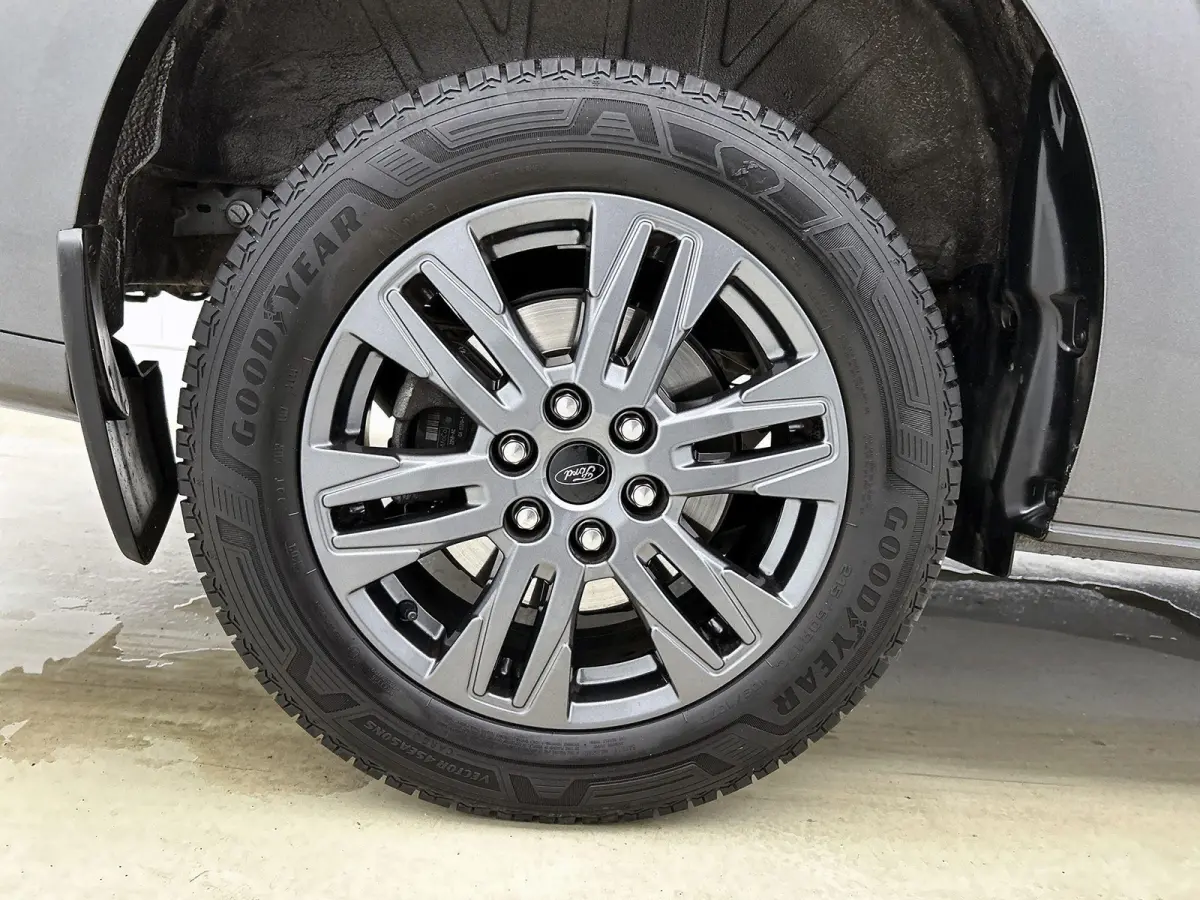 300 2.0 TDCI L2H1 Limited