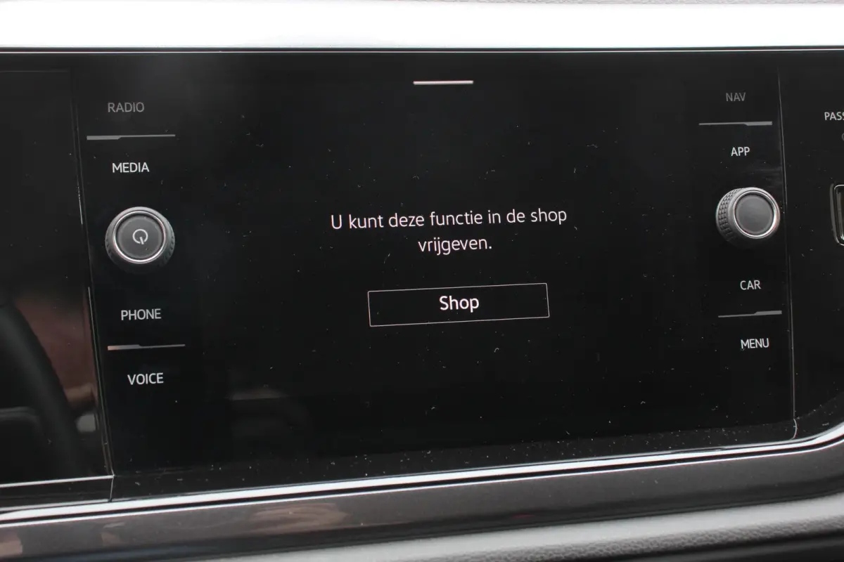 1.0 TSI 95pk DSG Style Navigatie Apple Carplay/Android Auto Parkeersensoren Park Assist Adaptieve Cruise Control Stoelverwarming Airco Digitale cockpit