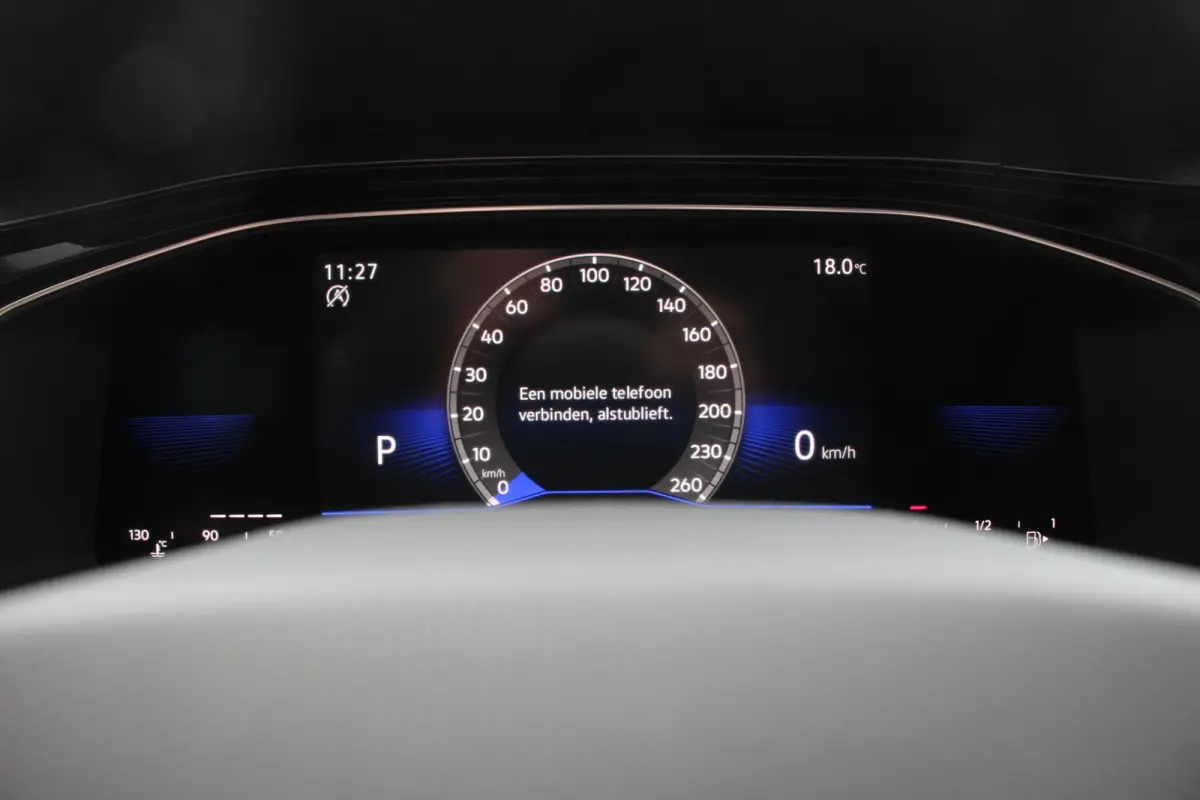 1.0 TSI 95pk DSG Style Navigatie Apple Carplay/Android Auto Parkeersensoren Park Assist Adaptieve Cruise Control Stoelverwarming Airco Digitale cockpit