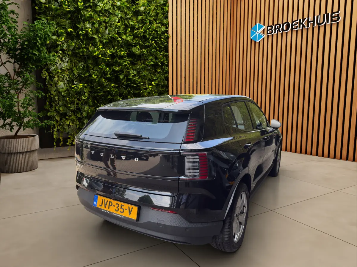 Single Motor Essential 51 kWh | Stuur/stoelverwarming | Adaptive Cruise | BLIS