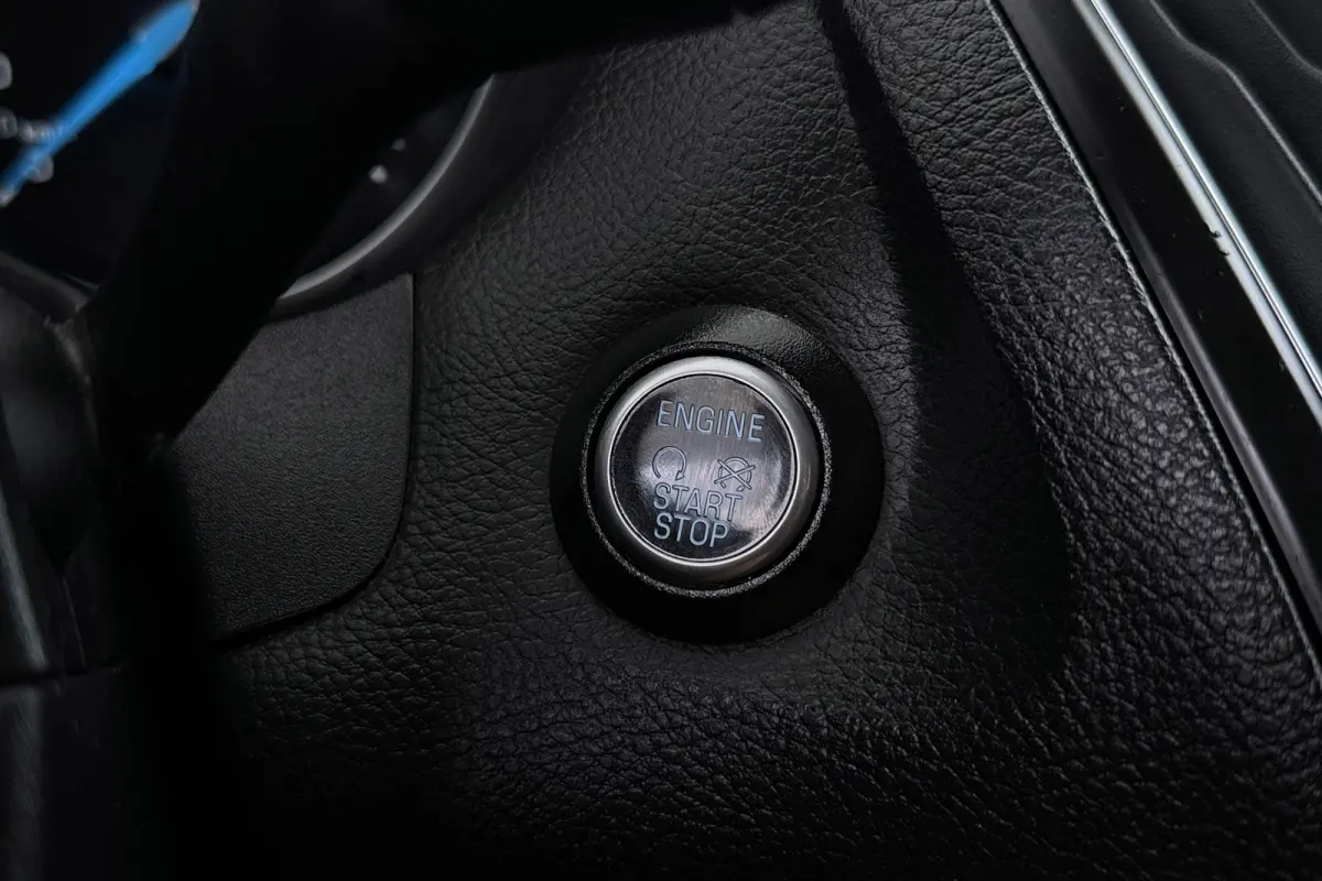 1.0 Titanium | Inruilkoopje! | Parkeersensoren | Navigatie | All-season | Stoelverwarming | Cruise Control |