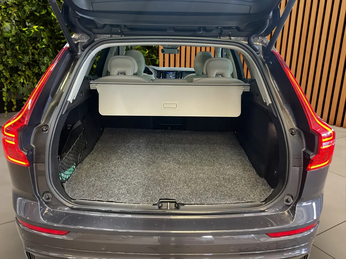 2.0 T8 Plug-in hybrid AWD Ultra Dark | Massage/Ventilatie | Trekhaak | 360 Cam | Pano | Memory