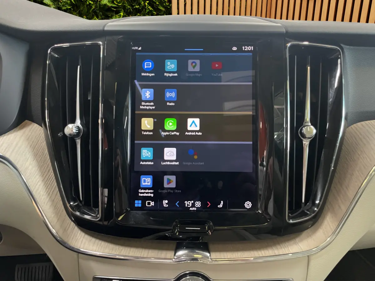 2.0 T8 Plug-in hybrid AWD Ultra Dark | Massage/Ventilatie | Trekhaak | 360 Cam | Pano | Memory