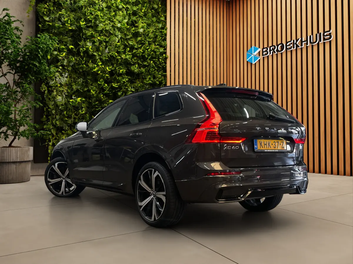 2.0 T8 Plug-in hybrid AWD Ultra Dark | Massage/Ventilatie | Trekhaak | 360 Cam | Pano | Memory