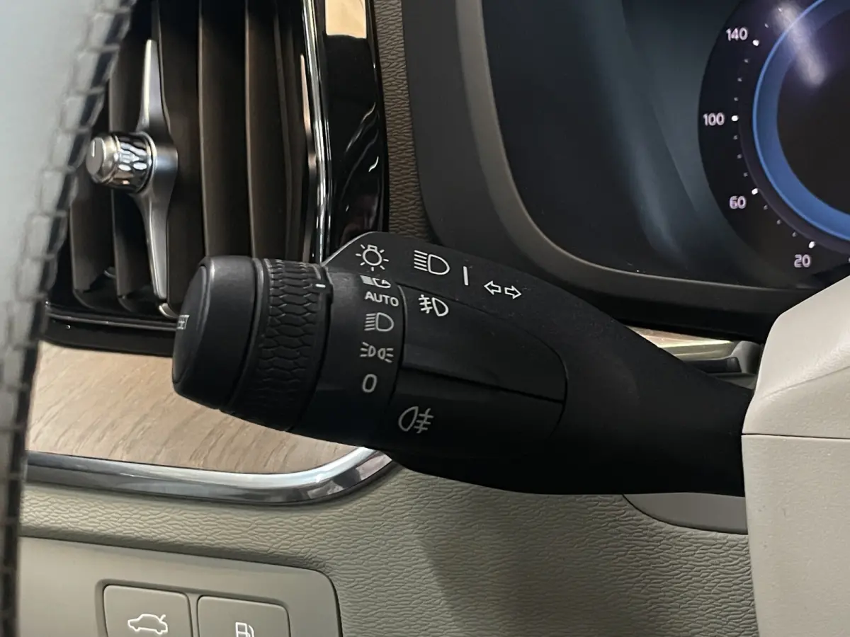 2.0 T8 Plug-in hybrid AWD Ultra Dark | Massage/Ventilatie | Trekhaak | 360 Cam | Pano | Memory