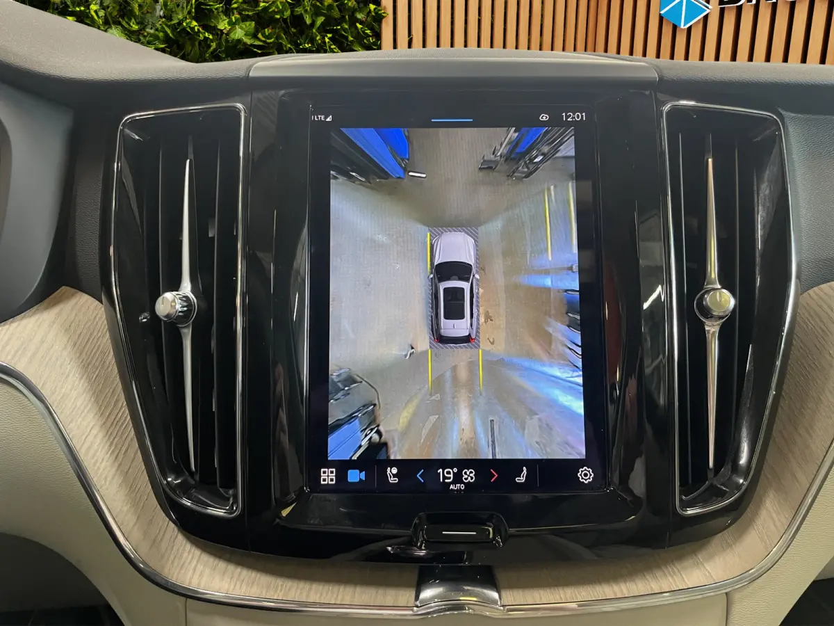 2.0 T8 Plug-in hybrid AWD Ultra Dark | Massage/Ventilatie | Trekhaak | 360 Cam | Pano | Memory