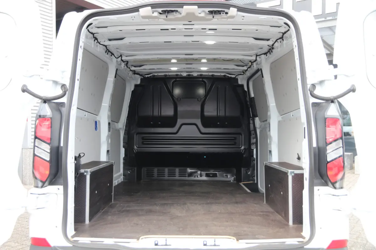 2.0 TDCI 136 | L2H1 | Carplay | Trekhaak | Camera | Cruise | Clima..