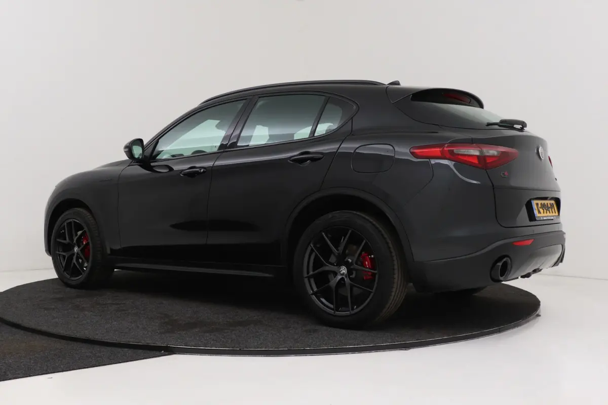 2.0 T AWD Super Veloce | Squadra Tuning | Afn. Trekhaak | Automaat | BSM | Elek. stoel | Stoel-&stuurverwarming