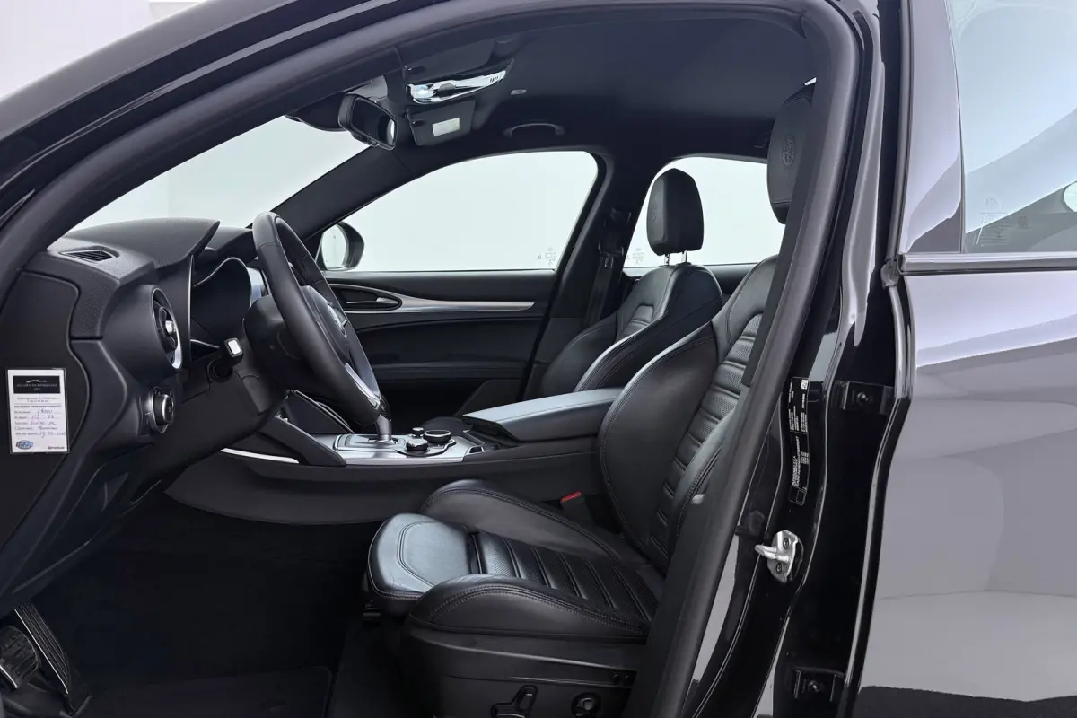 2.0 T AWD Super Veloce | Squadra Tuning | Afn. Trekhaak | Automaat | BSM | Elek. stoel | Stoel-&stuurverwarming