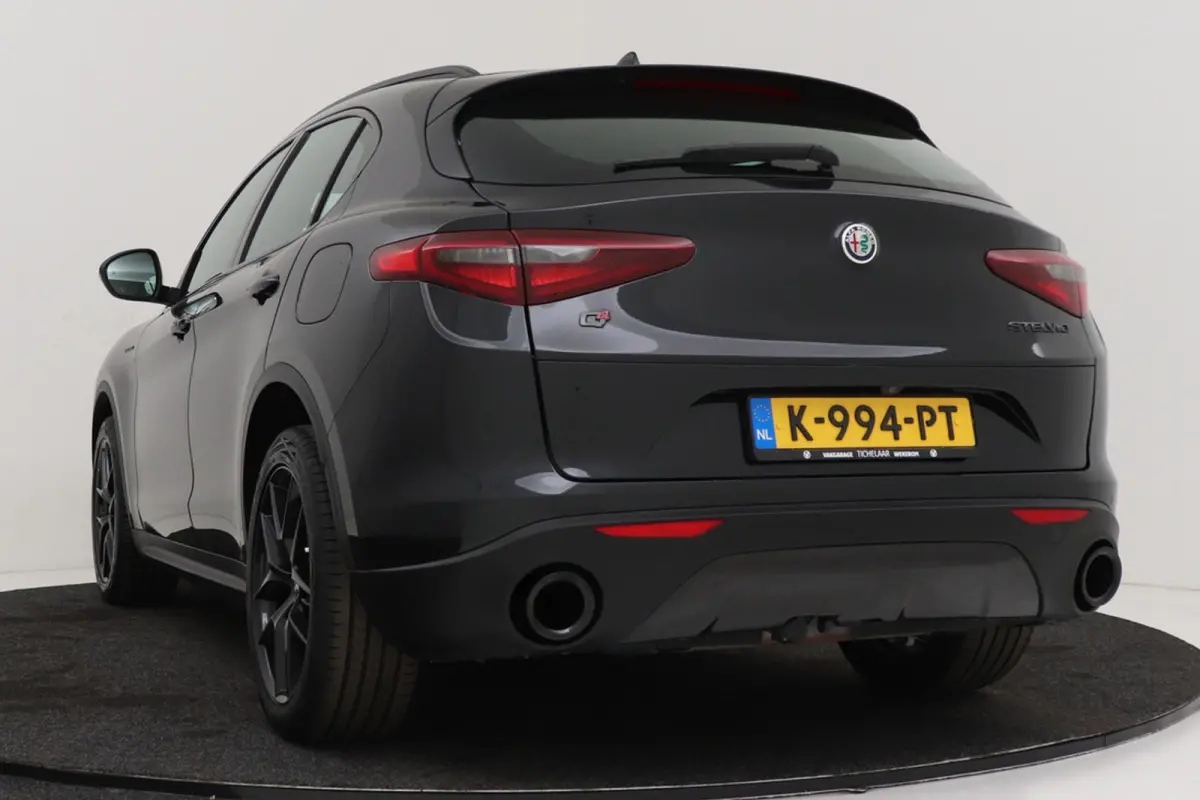 2.0 T AWD Super Veloce | Squadra Tuning | Afn. Trekhaak | Automaat | BSM | Elek. stoel | Stoel-&stuurverwarming