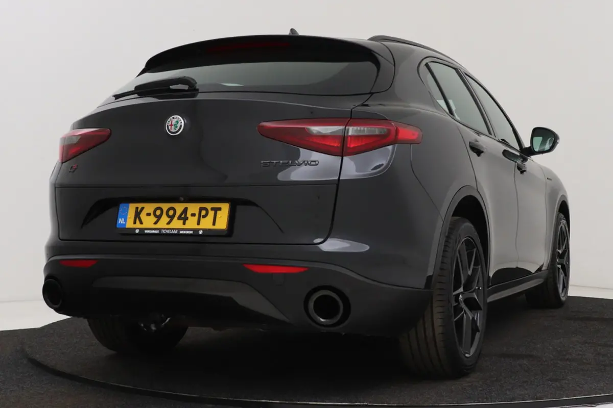 2.0 T AWD Super Veloce | Squadra Tuning | Afn. Trekhaak | Automaat | BSM | Elek. stoel | Stoel-&stuurverwarming