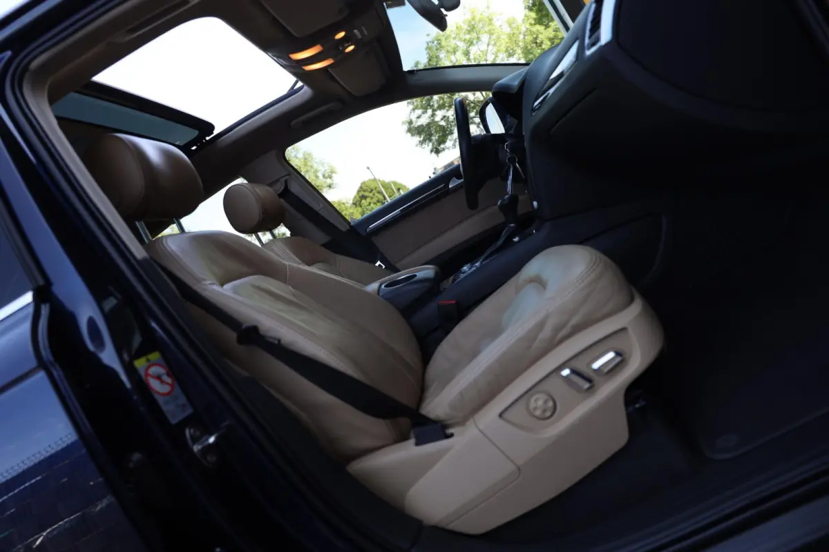 3.0 TFSI quattro Pro Line + / 7 Zitter / Aut / Leder / 360 Camera / Navi / Ecc / Elek Pakket / Xenon / Pdc