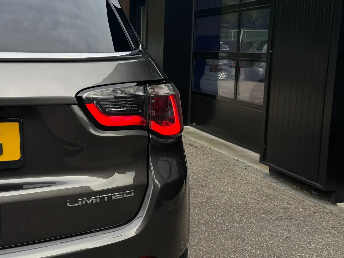 1.4 MultiAir Limited LED Navi Camera Beats