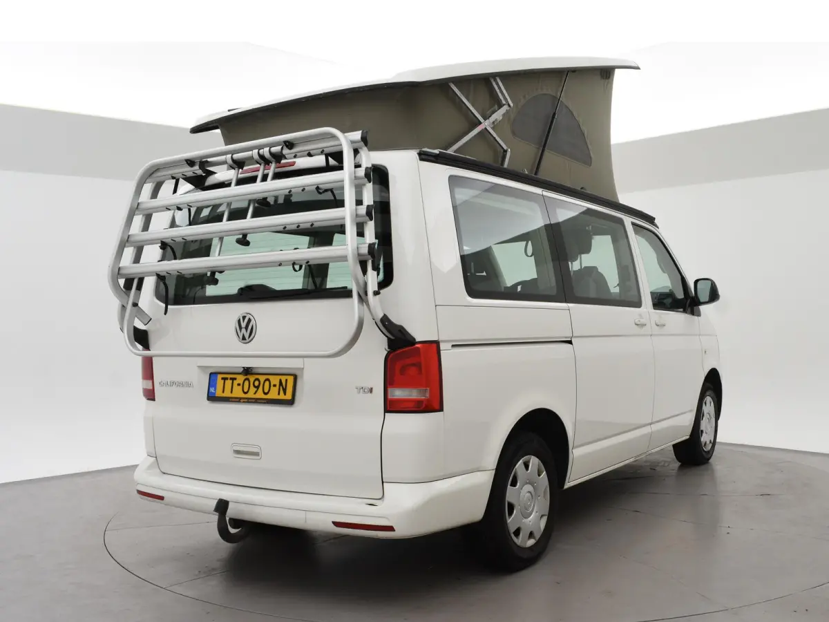 2.0 TDI 140 PK CALIFORNIA BEACH CAMPER 6-PERS. FABRIEKS CAMPER | STANDKACHEL | STOELVERW. | CAMERA | TREKHAAK