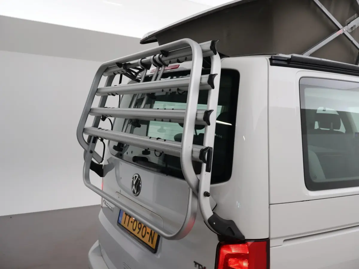 2.0 TDI 140 PK CALIFORNIA BEACH CAMPER 6-PERS. FABRIEKS CAMPER | STANDKACHEL | STOELVERW. | CAMERA | TREKHAAK