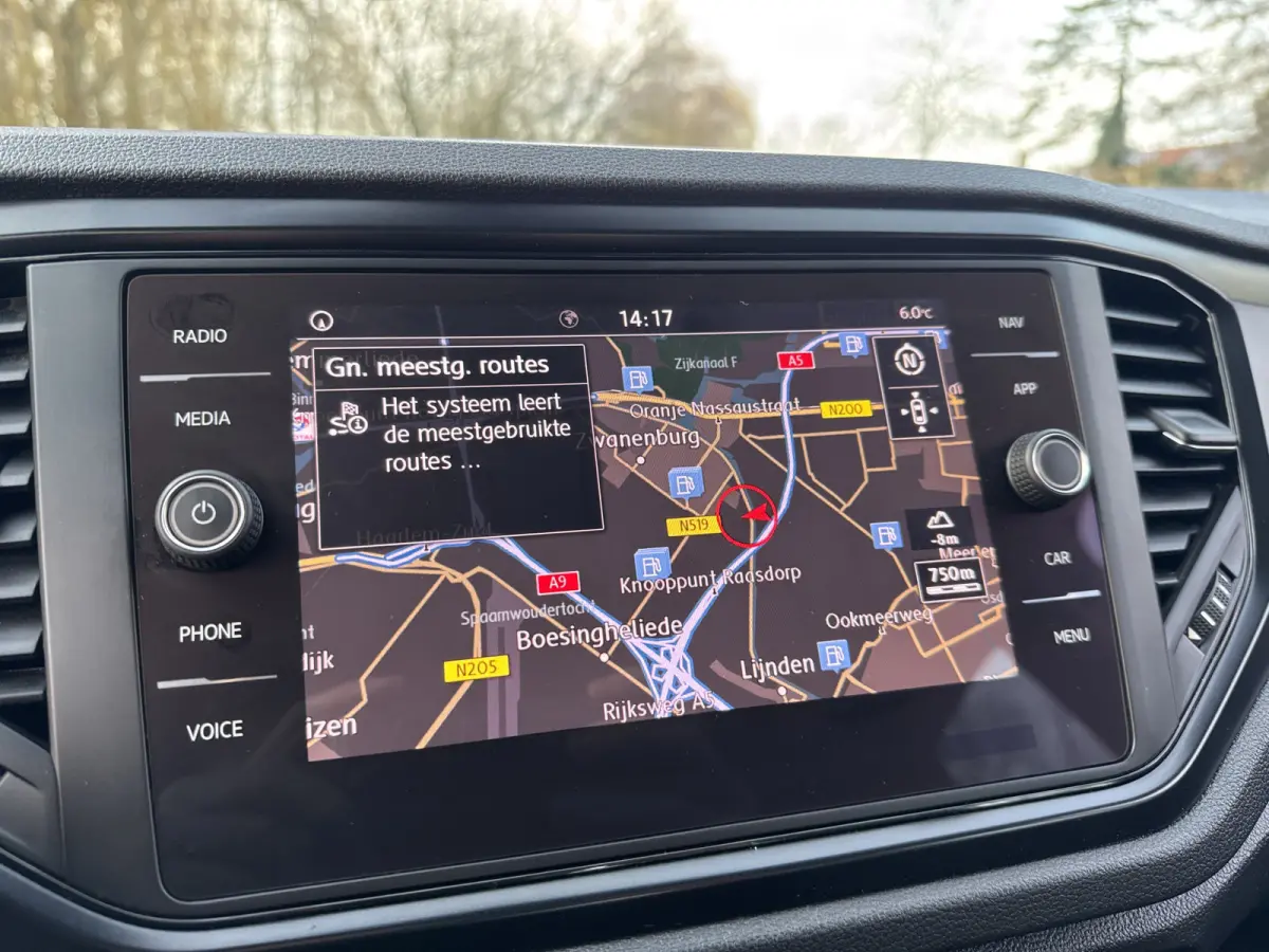 1.5 TSI 150PK DSG BUSINESS CARPLAY/NAVI/PDC