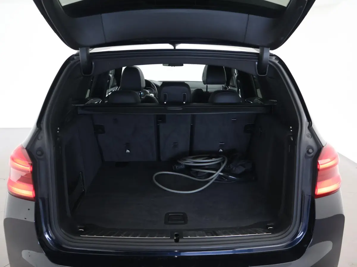 HIGH EXECUTIVE 80 kWh + TREKHAAK | PANORAMA | 360 CAMERA | ADAPTIVE CRUISE | SFEERVERLICHTING