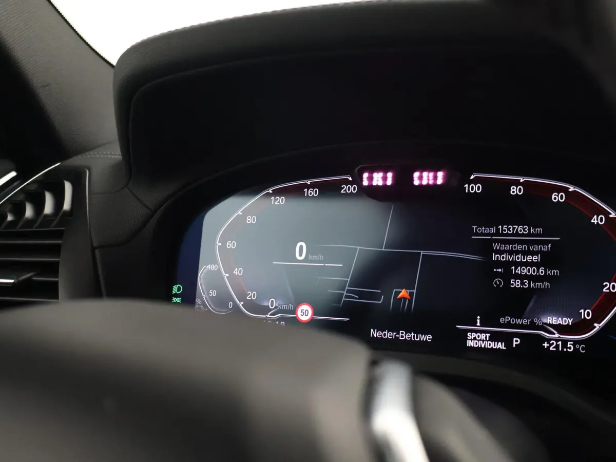 HIGH EXECUTIVE 80 kWh + TREKHAAK | PANORAMA | 360 CAMERA | ADAPTIVE CRUISE | SFEERVERLICHTING