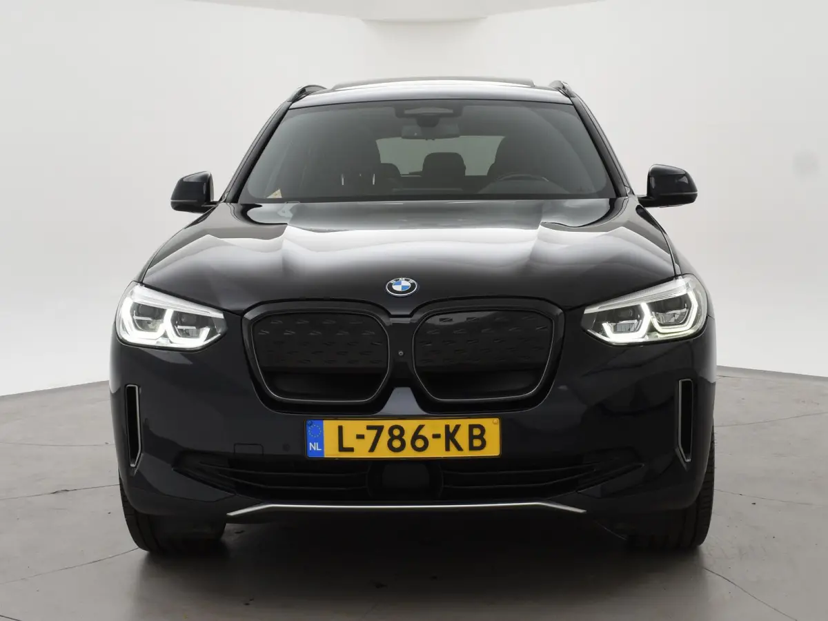 HIGH EXECUTIVE 80 kWh + TREKHAAK | PANORAMA | 360 CAMERA | ADAPTIVE CRUISE | SFEERVERLICHTING