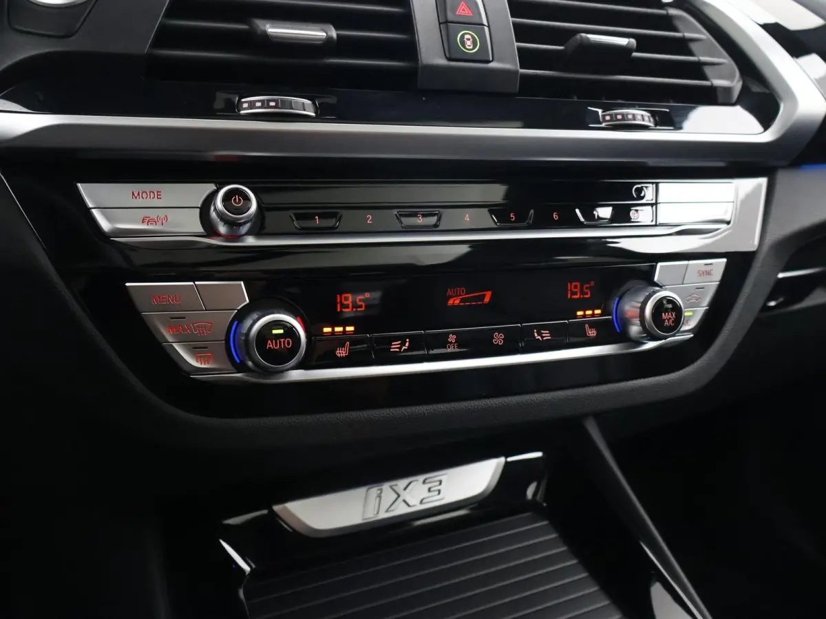 HIGH EXECUTIVE 80 kWh + TREKHAAK | PANORAMA | 360 CAMERA | ADAPTIVE CRUISE | SFEERVERLICHTING