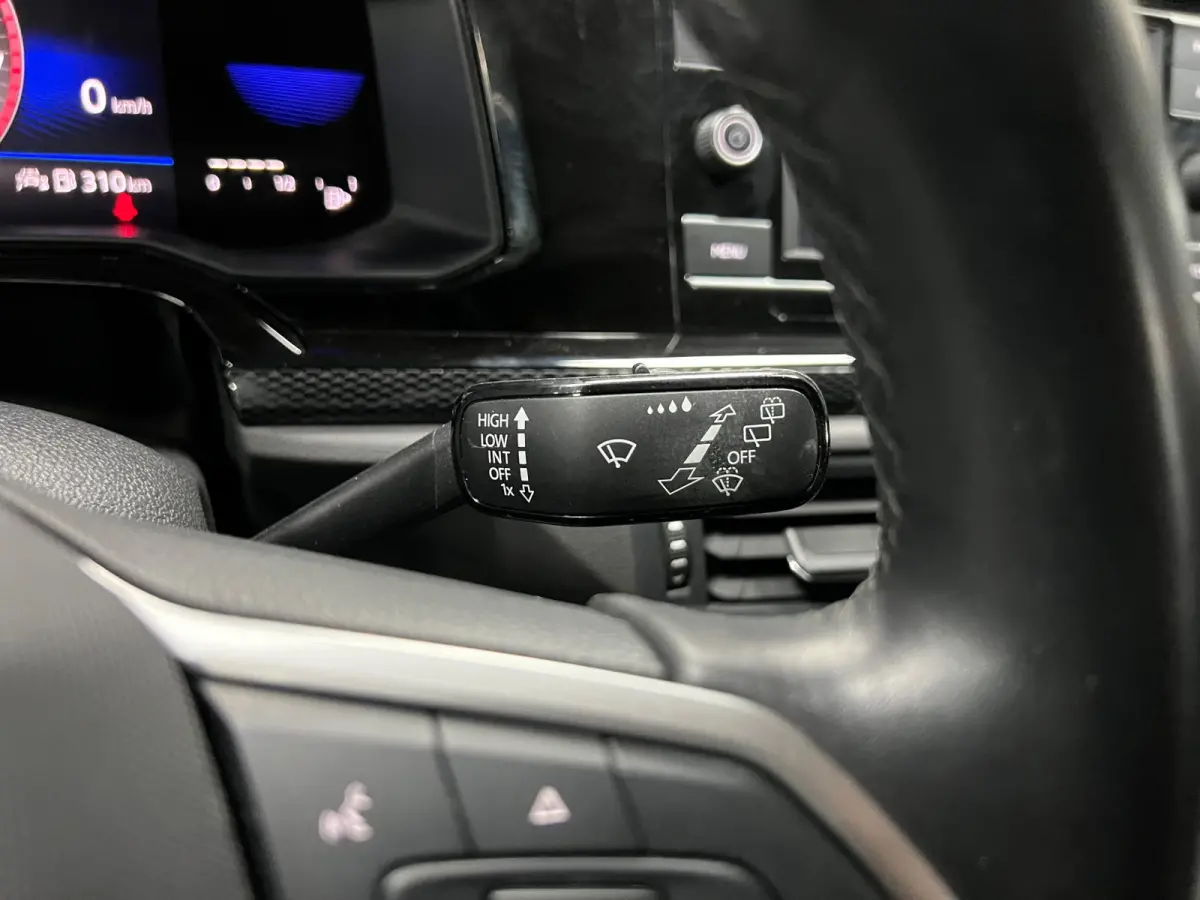 1.0 TSI Life | Cockpit | 1ste eigenaar | Carplay | PDC