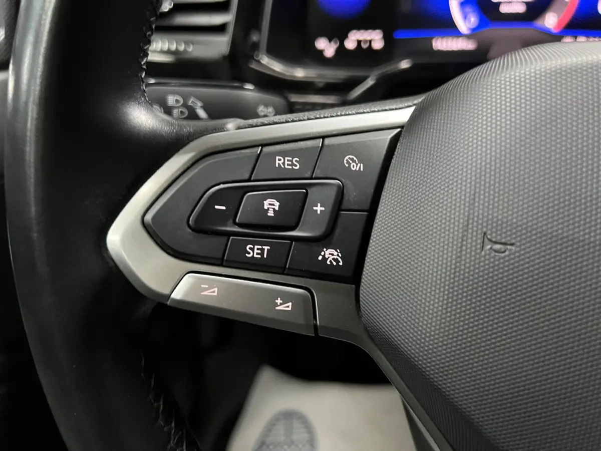 1.0 TSI Life | Cockpit | 1ste eigenaar | Carplay | PDC