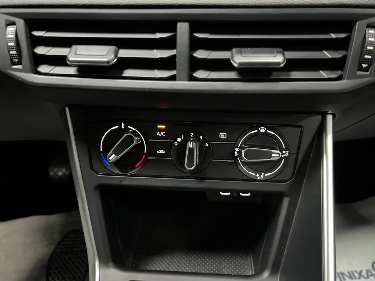 1.0 TSI Life | Cockpit | 1ste eigenaar | Carplay | PDC