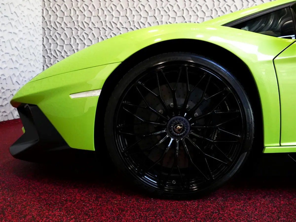 6.5 V12 LP750-4 SV SUPERVELOCE VERDE ITHACA INKL. VAT