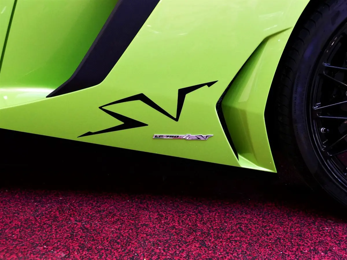 6.5 V12 LP750-4 SV SUPERVELOCE VERDE ITHACA INKL. VAT