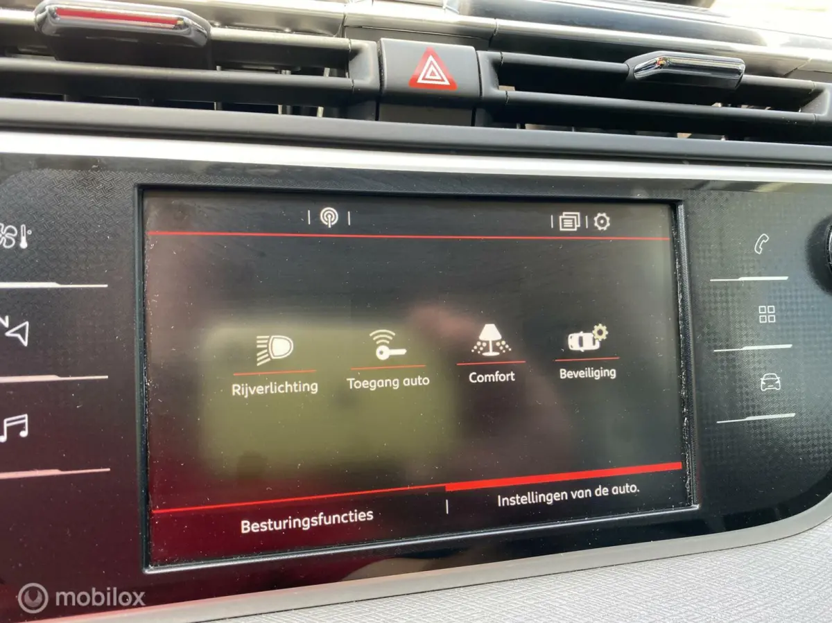 1.2 PureTech Shine volleer massage navigatie automaat