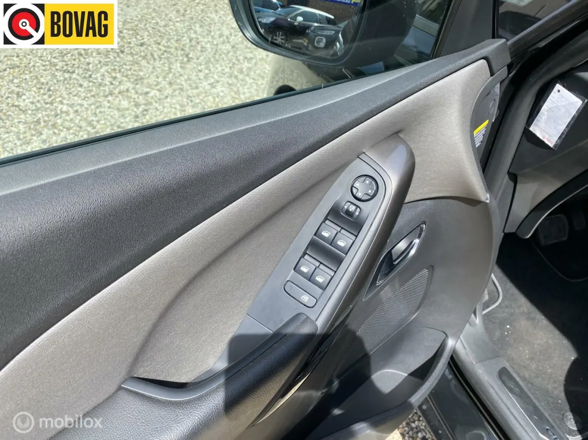 1.2 PureTech Shine volleer massage navigatie automaat