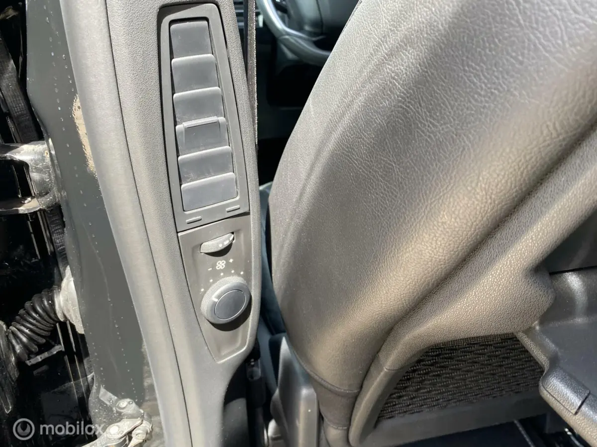 1.2 PureTech Shine volleer massage navigatie automaat