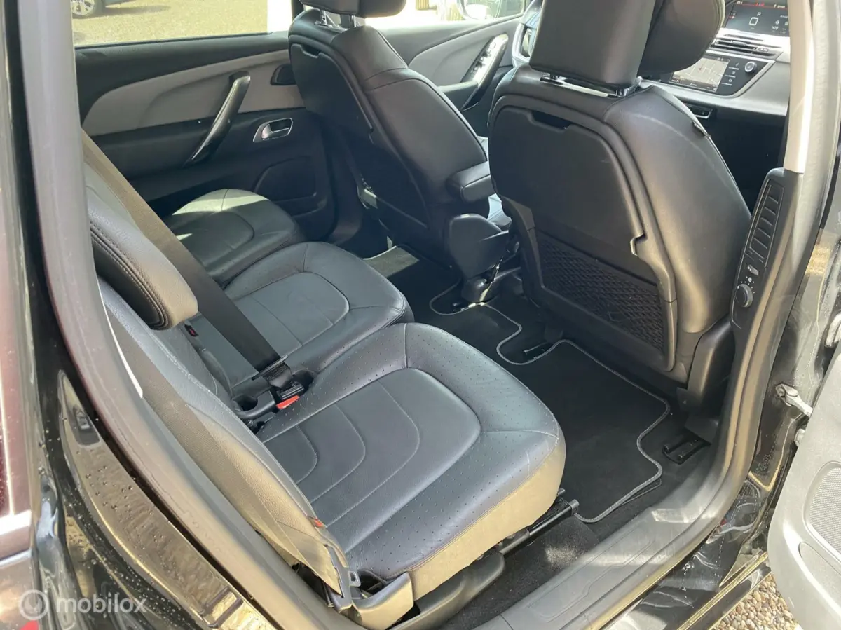1.2 PureTech Shine volleer massage navigatie automaat