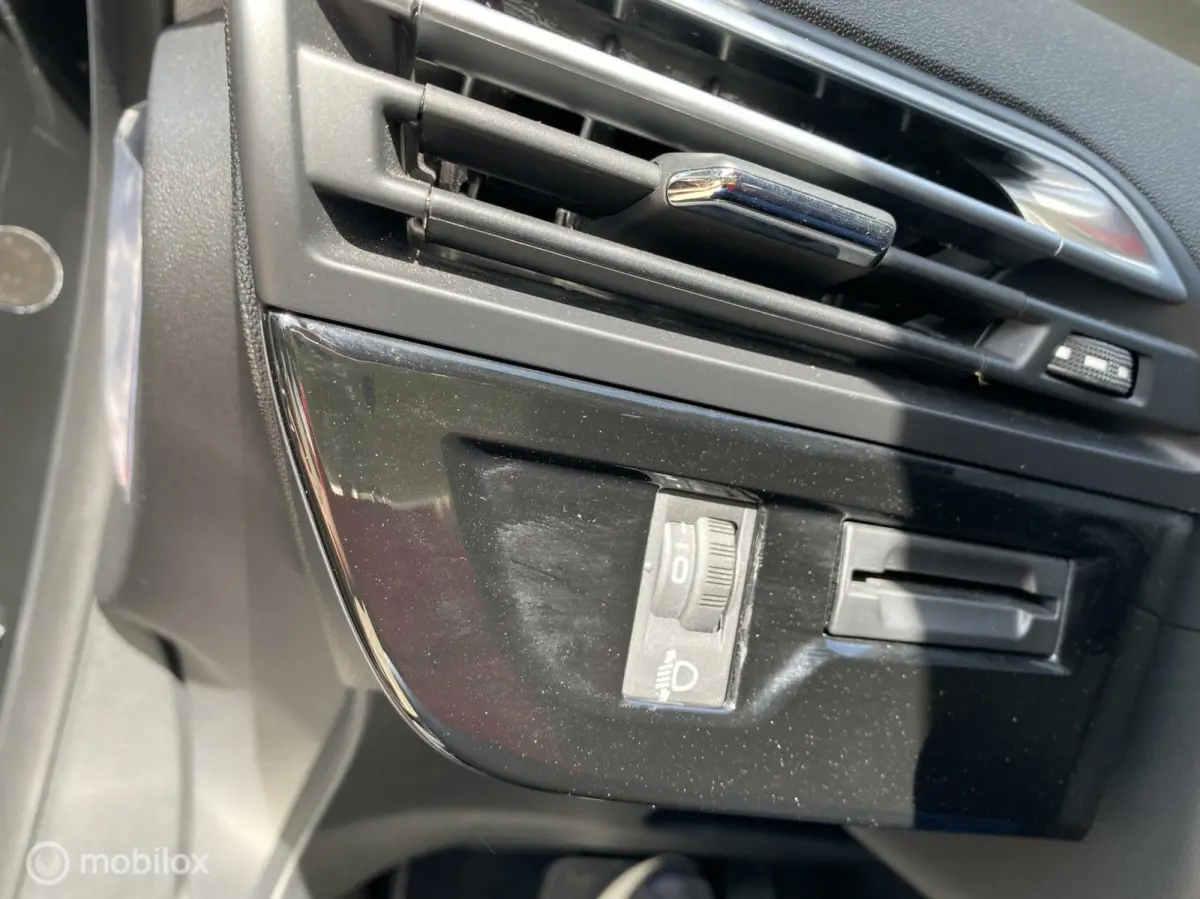 1.2 PureTech Shine volleer massage navigatie automaat