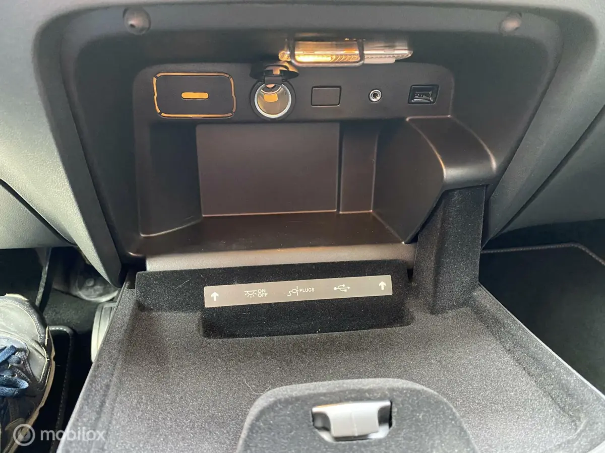 1.2 PureTech Shine volleer massage navigatie automaat