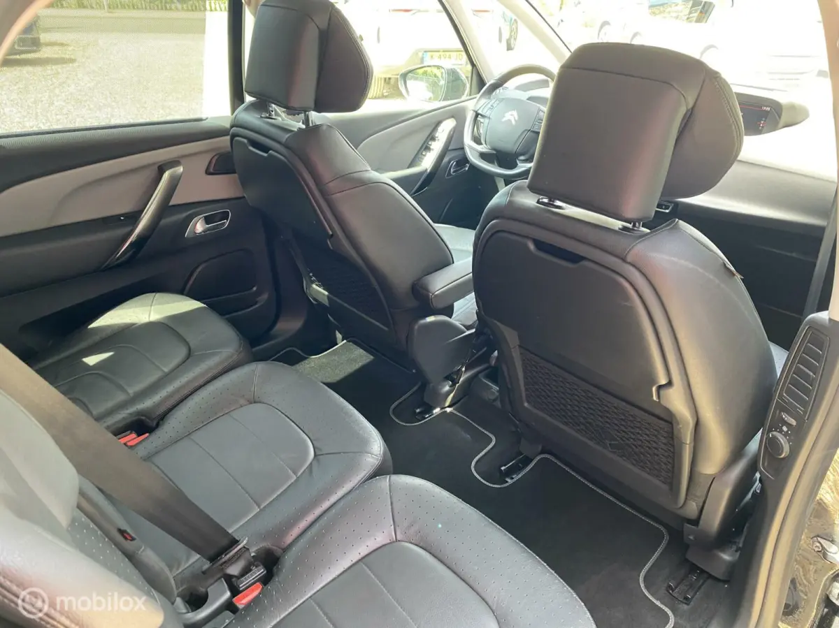 1.2 PureTech Shine volleer massage navigatie automaat