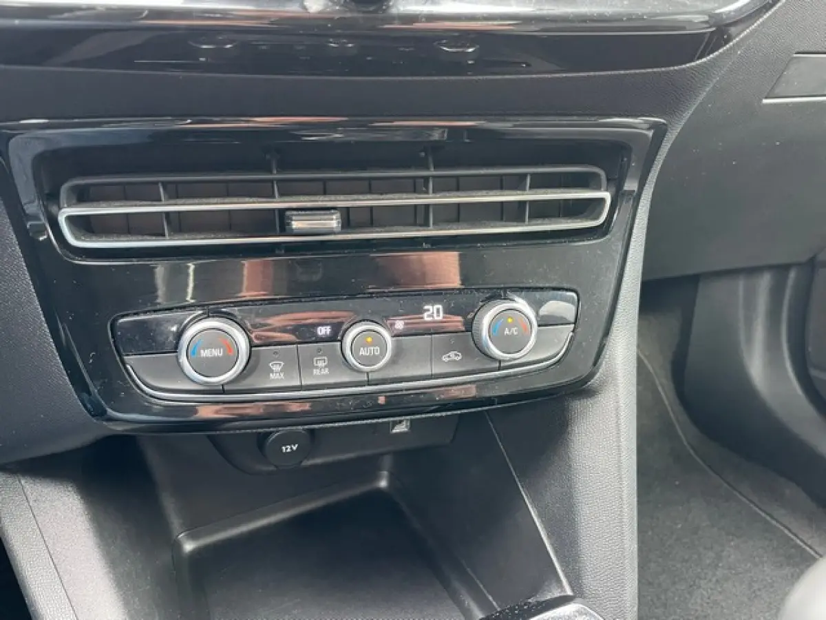 1.2 Turbo Business Elegance met 10-inch Navigatie, Keyless, Camera