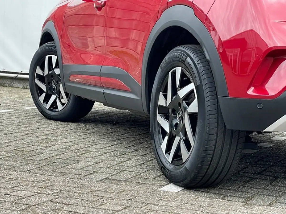 1.2 Turbo Business Elegance met 10-inch Navigatie, Keyless, Camera