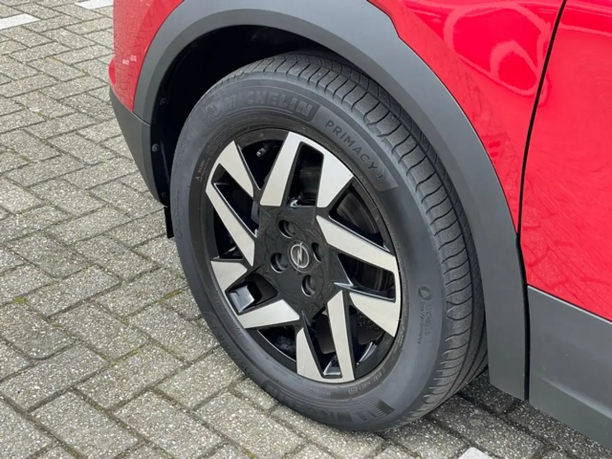 1.2 Turbo Business Elegance met 10-inch Navigatie, Keyless, Camera