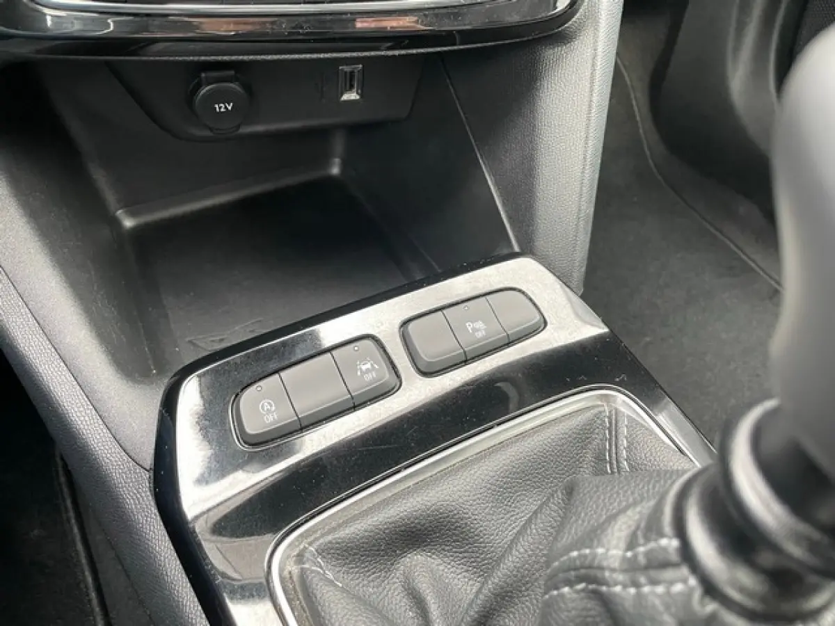 1.2 Turbo Business Elegance met 10-inch Navigatie, Keyless, Camera