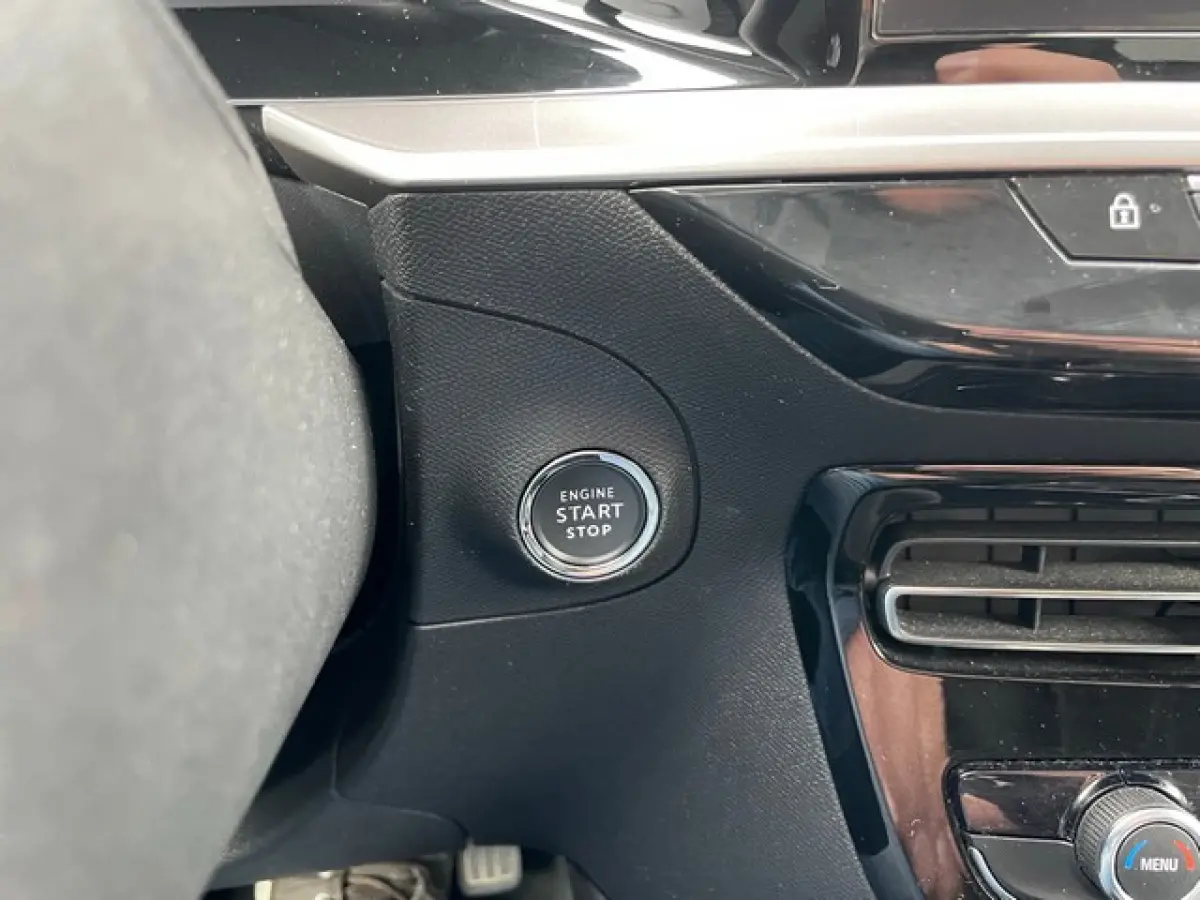 1.2 Turbo Business Elegance met 10-inch Navigatie, Keyless, Camera