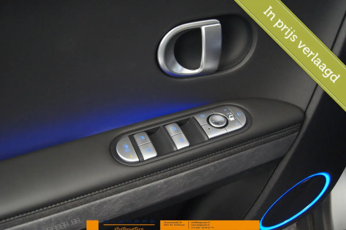 Lounge Techniq +Uniq pakket Bose Leer Head up