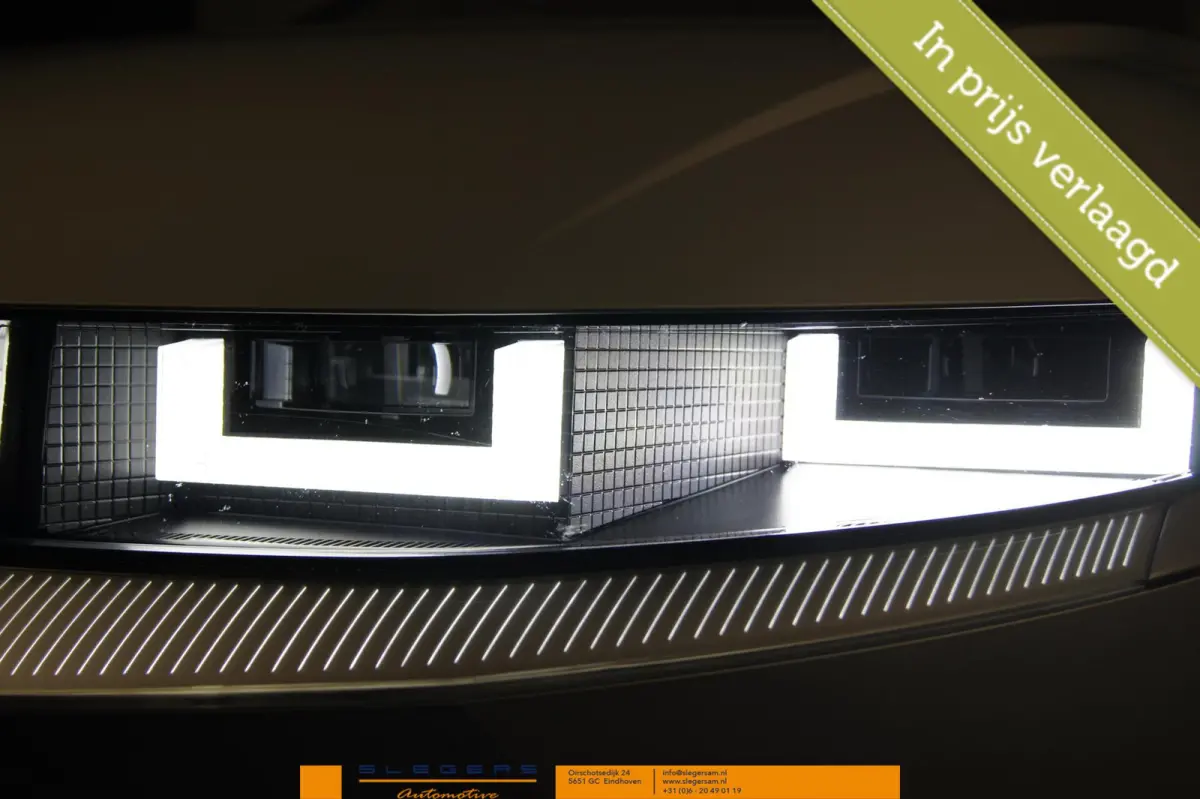 Lounge Techniq +Uniq pakket Bose Leer Head up