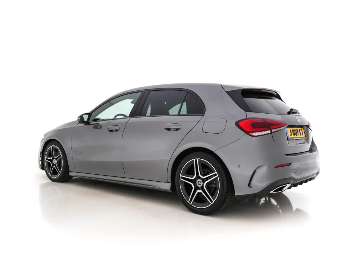 180 AMG-Line Business Solution *PANO | LEATHER-MICROFIBRE | WIDESCREEN-COCKPIT | FULL-LED | CAMERA | ECC | PDC | CRUISE | HEATED-SPORTSEATS | PRIVACY-GLASS | 18"ALU*